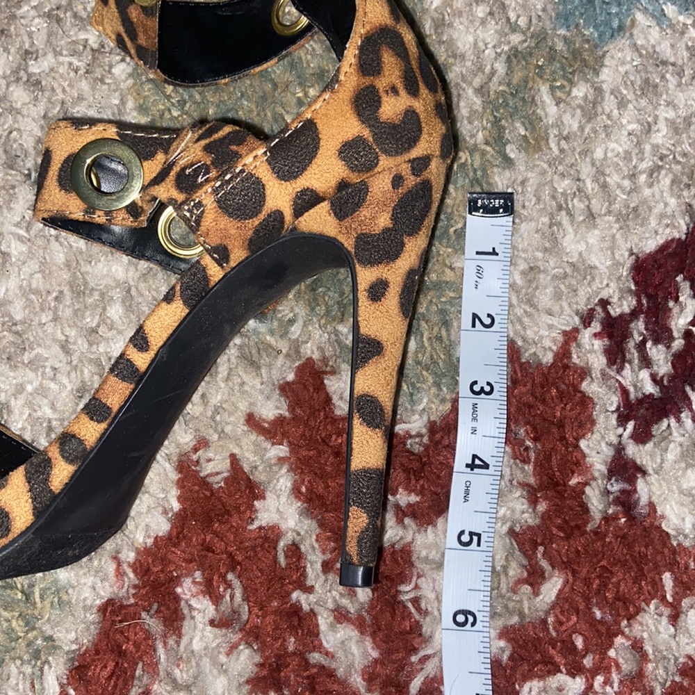 Justfab Size 9 Leopard Print Heels - image 6